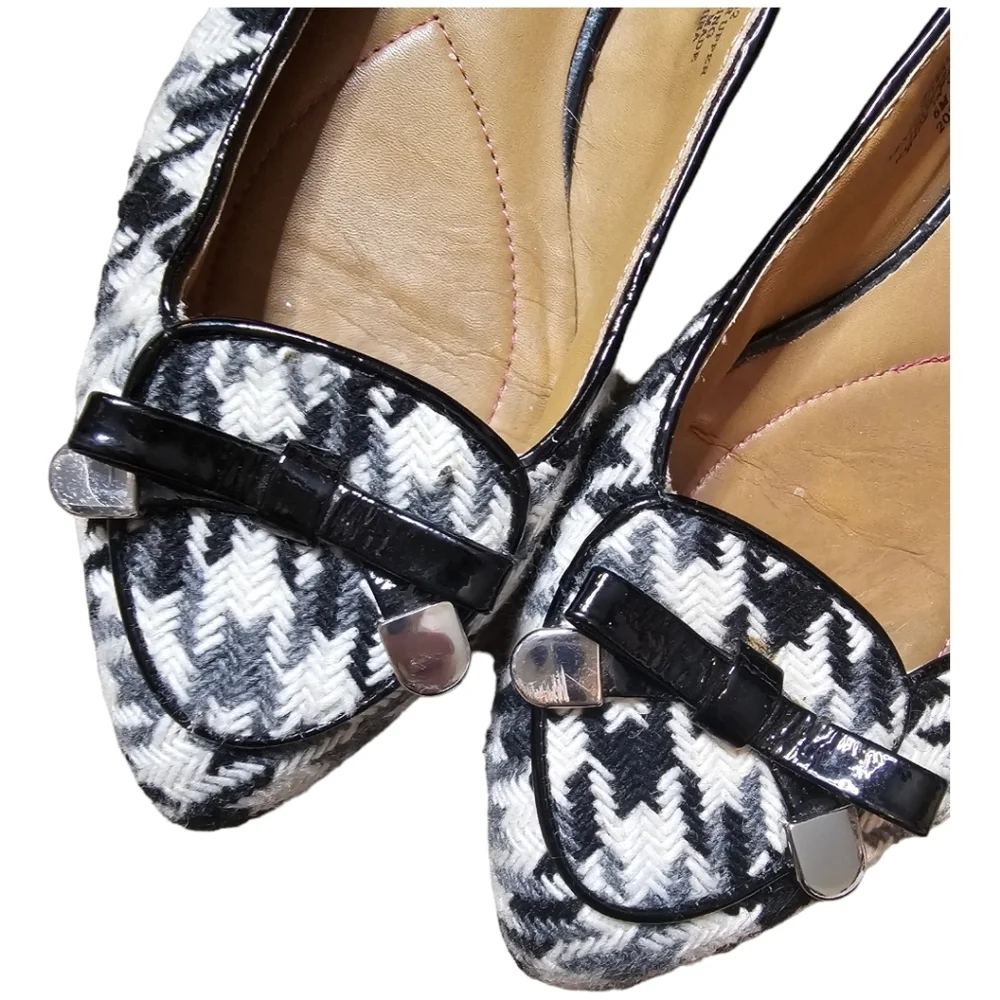 Isaac Mizrahi "Deborah" Suede Flats Size 6 - Picture 3 of 7